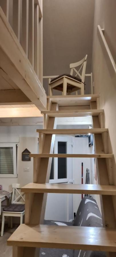 Studio Apartman Loreta Cres Exteriör bild