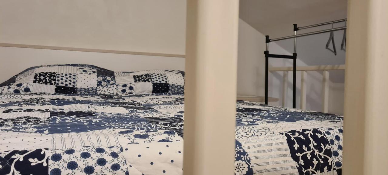 Studio Apartman Loreta Cres Exteriör bild